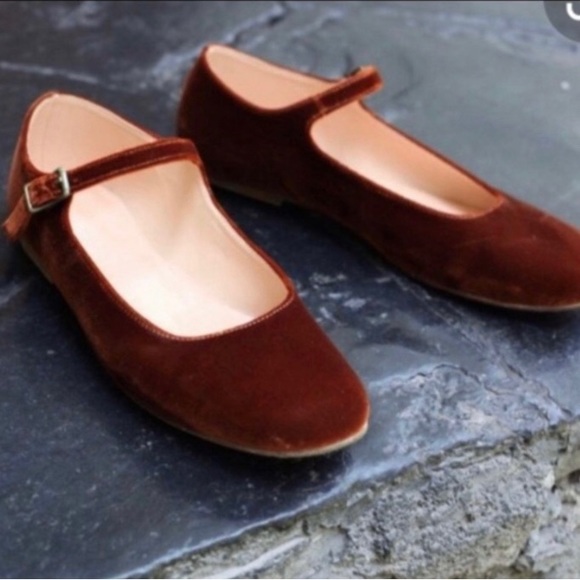Doen Shoes - Doen brown velvet Mary janes 36
